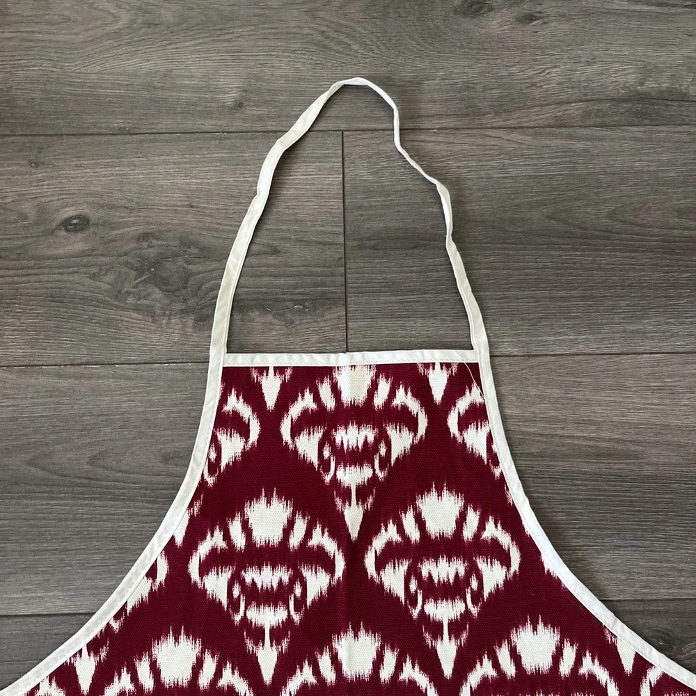 Oscar de la Renta Kitchen Apron Tie Back Burgundy White